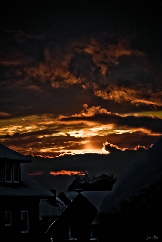 http://s10b.directupload.net/images/user/100123/l9yt9dd6.jpg